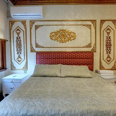 דירה Emirganli Ottoman House *
